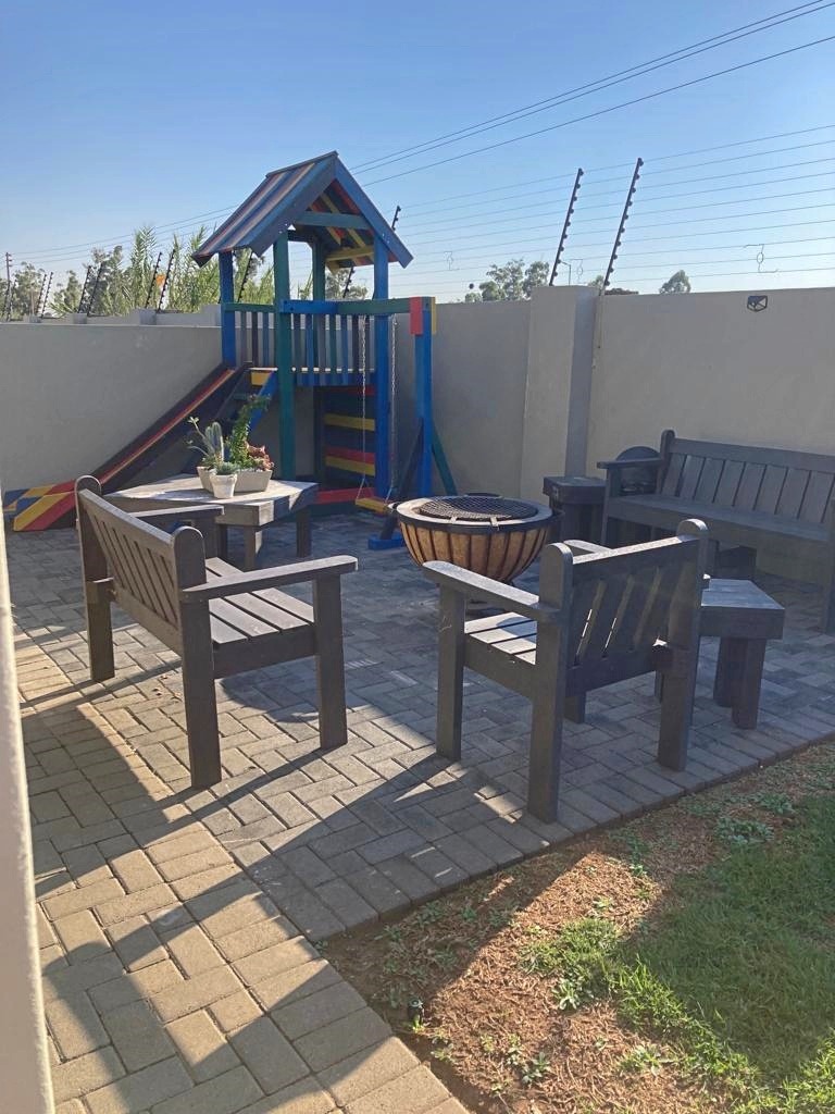 3 Bedroom Property for Sale in Waterkloof East North West